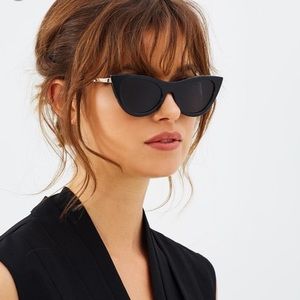 le specs enchantress sunglasses